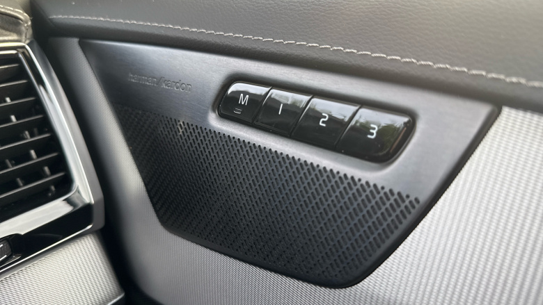 Volvo XC90 2.0 B5D [235] Plus Dark 5dr AWD Geartronic Diesel Estate